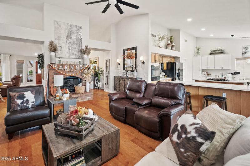 8623 W Escuda Dr-22