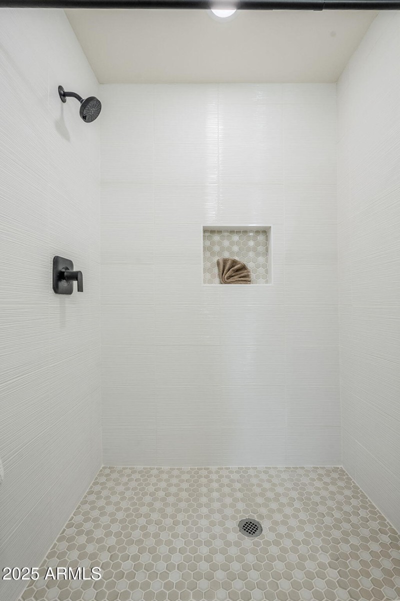 46-web-or-mls-Lockwood-34