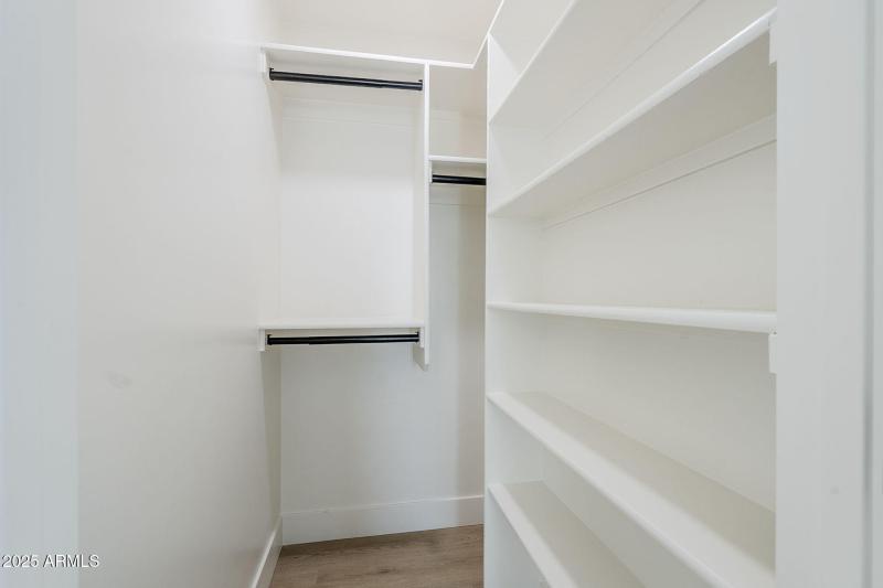 48-web-or-mls-Lockwood-36