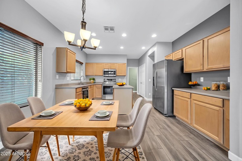 mls_3546-W-Webster-Ct-19 - Dining Room -