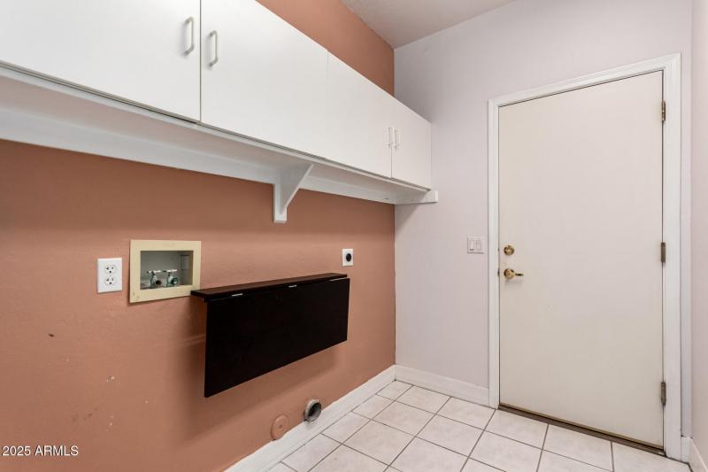 28 Laundry Room