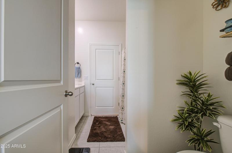 Bathroom 2-pic 1