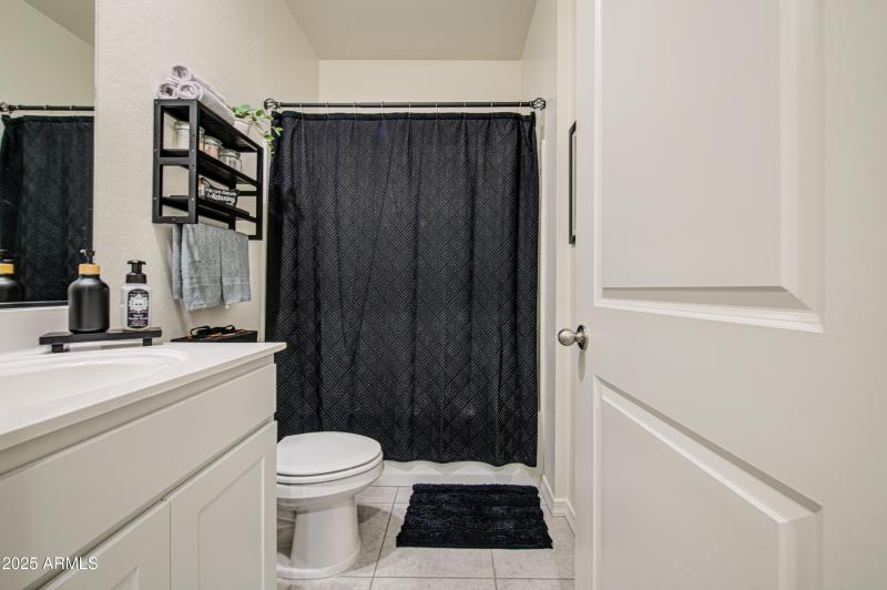 Bathroom 3-pic 1