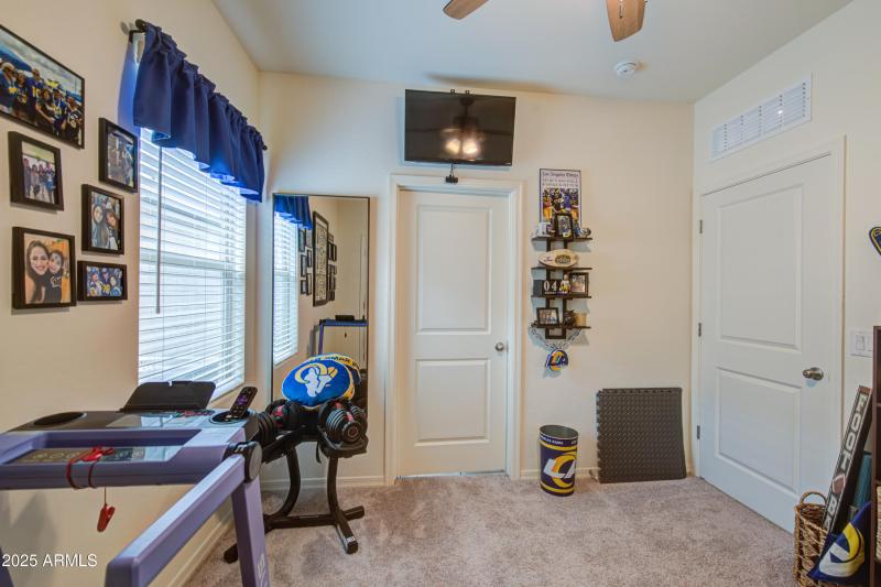 Bedroom 2-pic 2