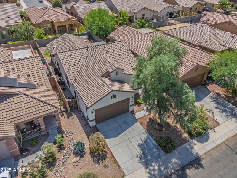 46087 W Holly Drive-5