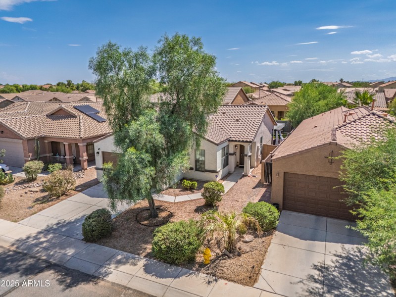 46087 W Holly Drive-6