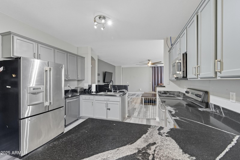46087 W Holly Drive-15