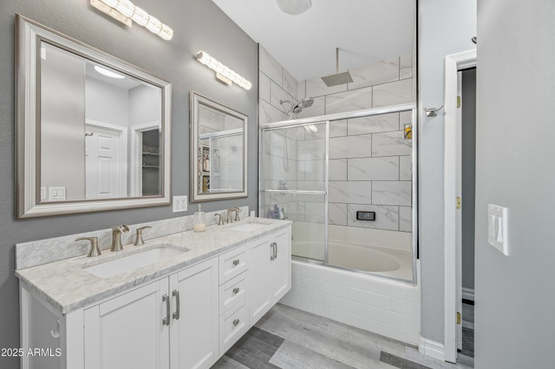 46087 W Holly Drive-20