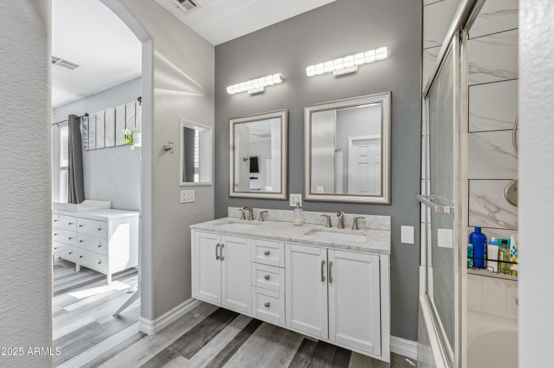 46087 W Holly Drive-22