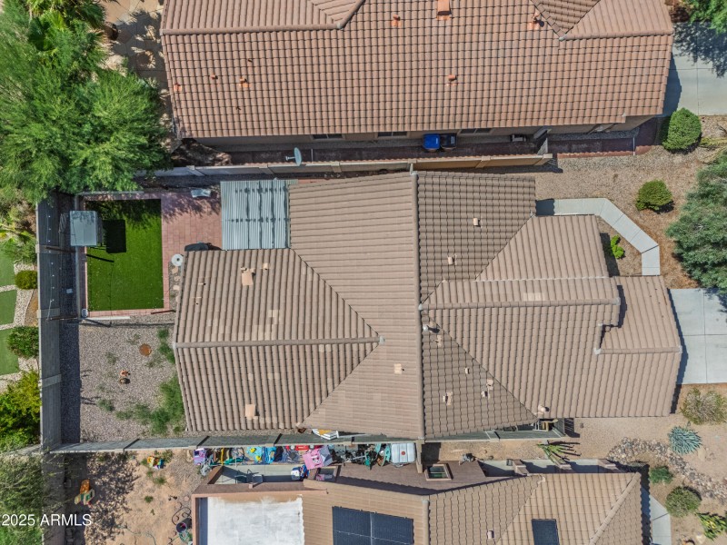 46087 W Holly Drive-31