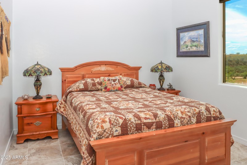 bedroom2