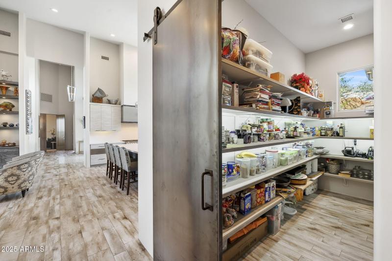 42-Pantry
