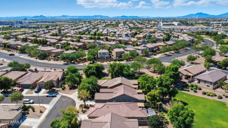 40136 W Catherine Dr-48