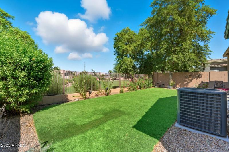 40136 W Catherine Dr-41