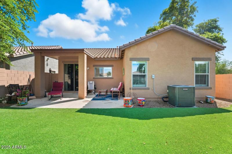 40136 W Catherine Dr-38