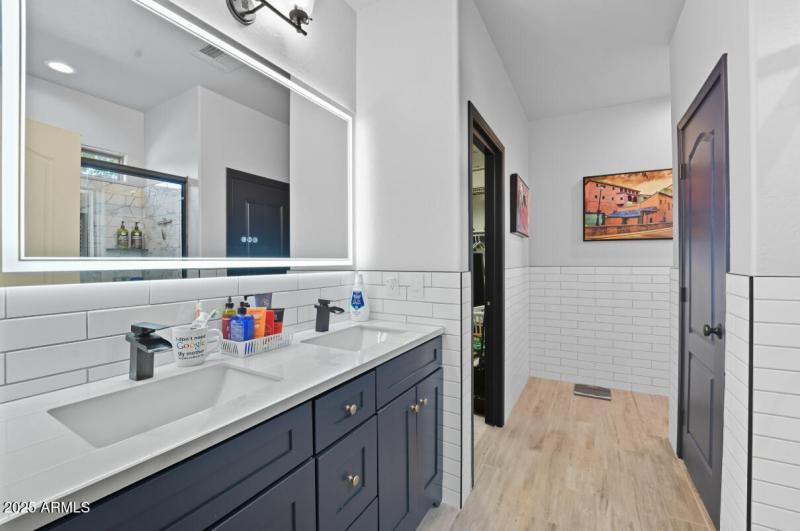 40136 W Catherine Dr-25