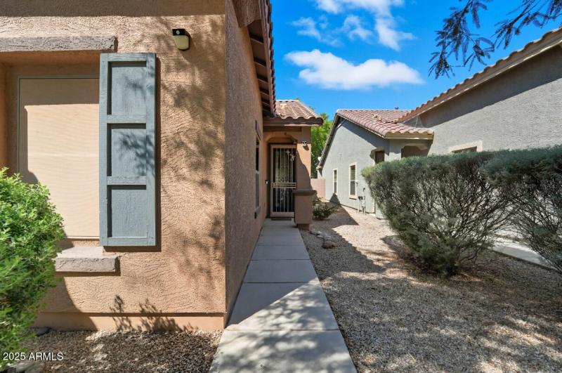 40136 W Catherine Dr-06