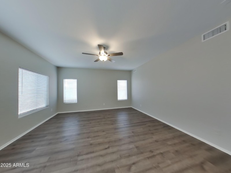 3_pc_FrOwZioyR2_YtfTzwyuf9_layout_1