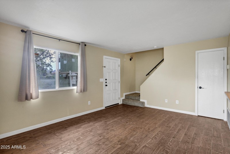 10215 North 8th St B-6