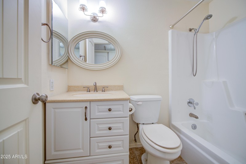 Bathroom 2-pic 1 (1)