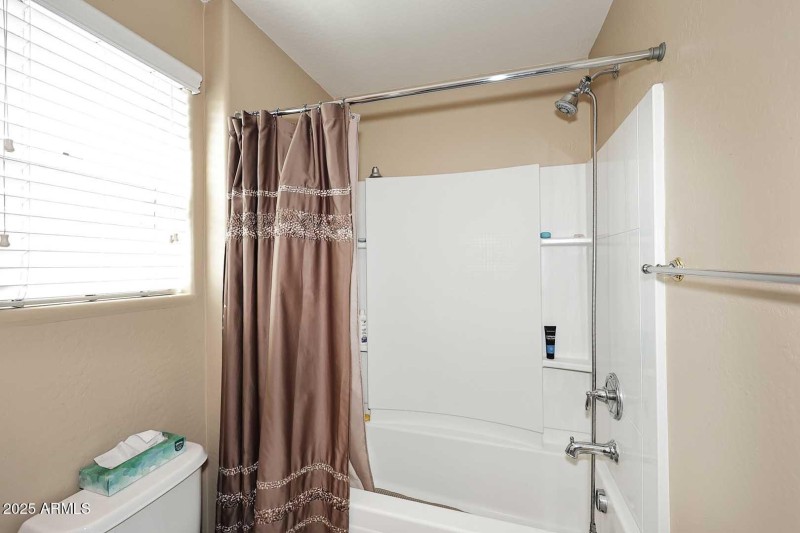 Primary Bath-Tub