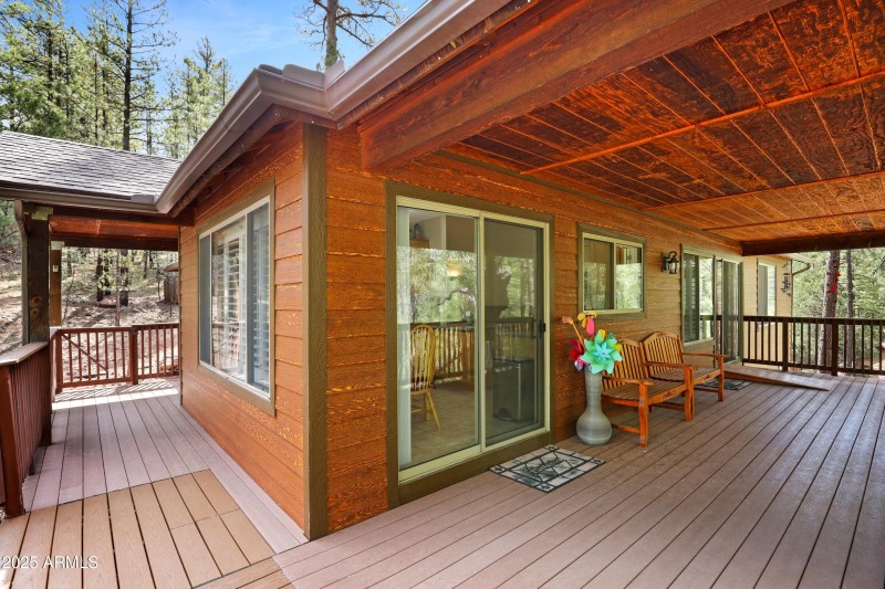 Wrap-Arround Deck