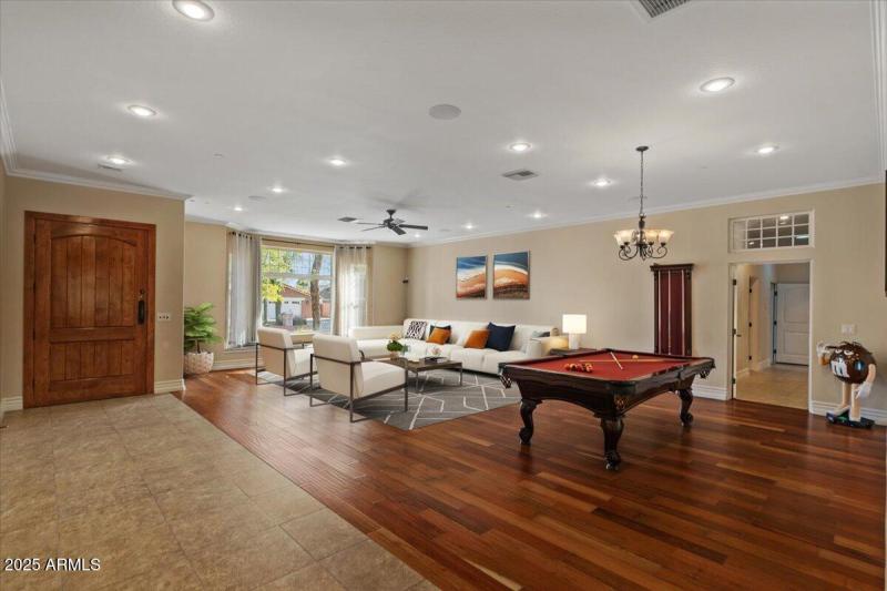 010-Living Room VS
