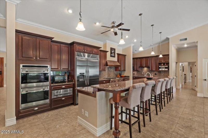 017-Kitchen