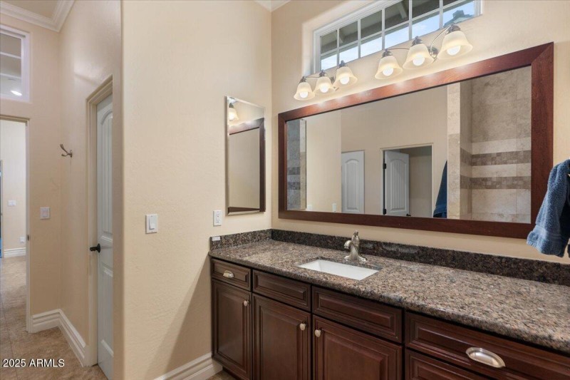 032-Primary bathroom