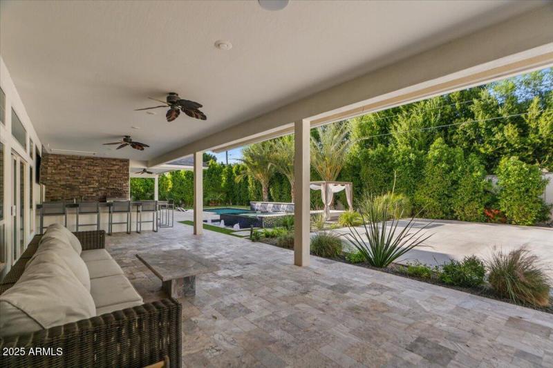 053-Back patio
