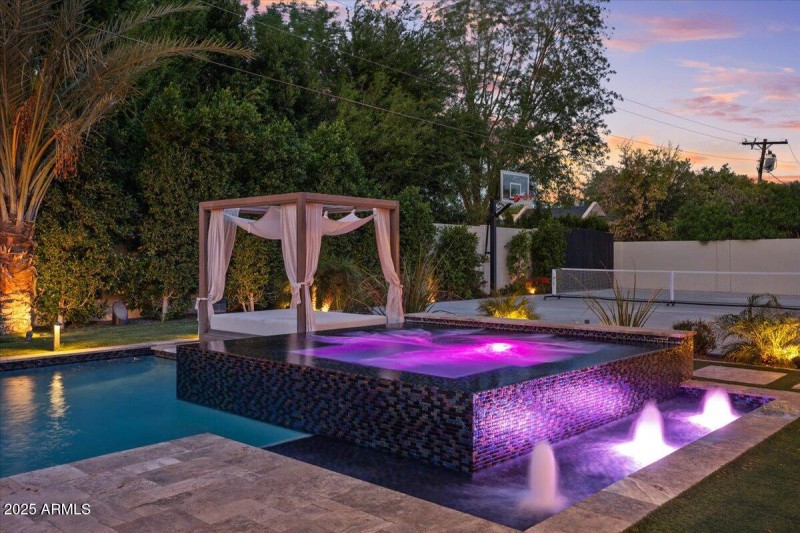 072-Pool twilight