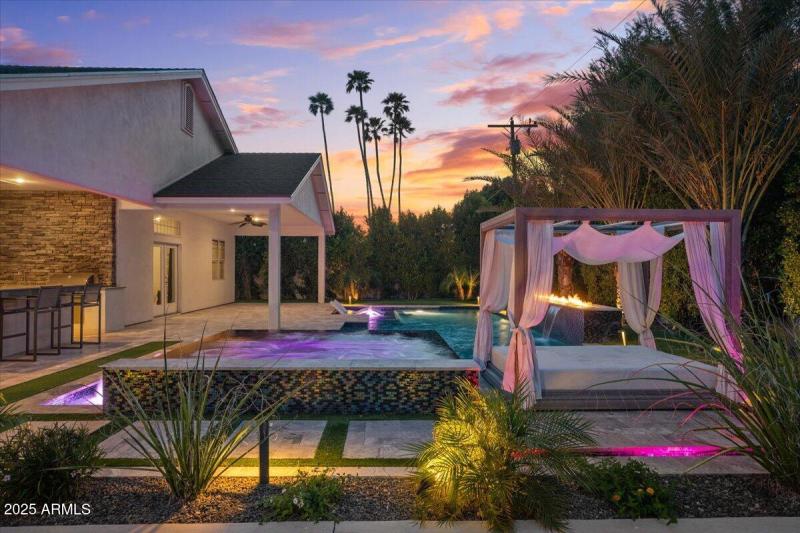 074-Pool twilight