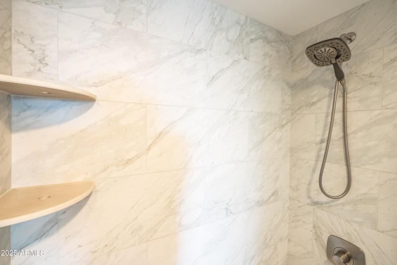 Tiled Tub/Shower