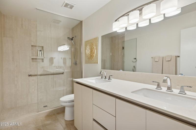 Ensuite