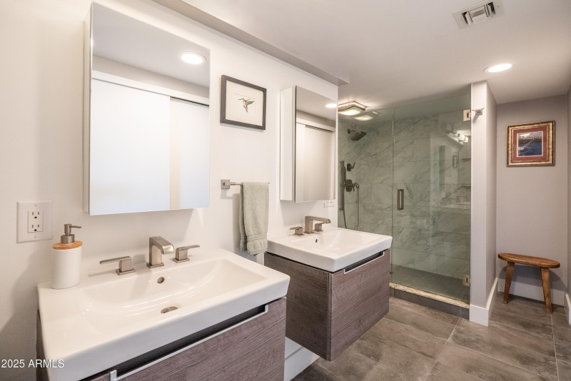 Double Sinks