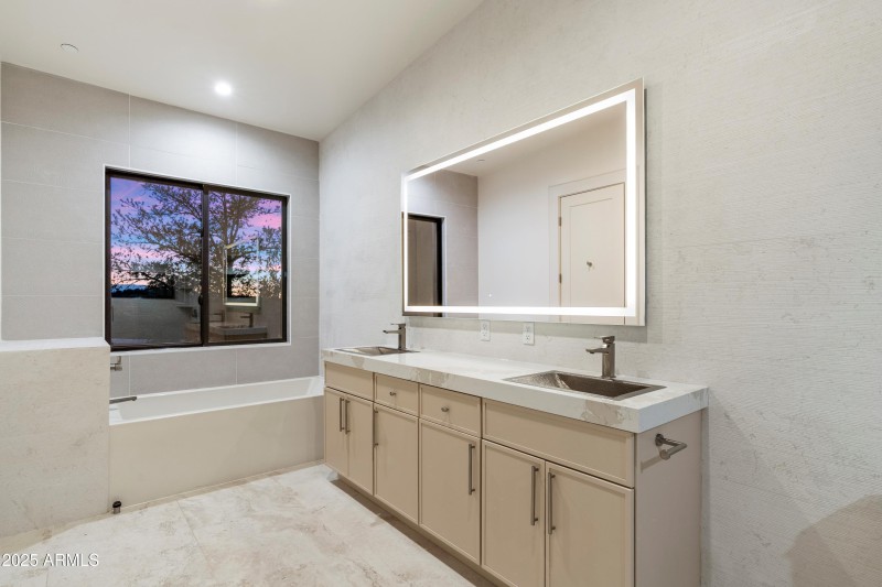 AC Prim Bath Tub