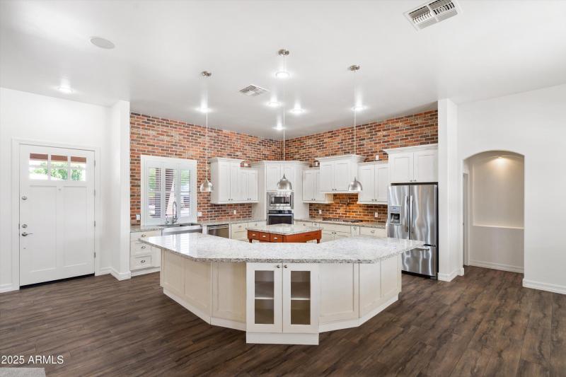 13-Kitchen