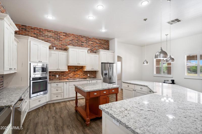17-Kitchen
