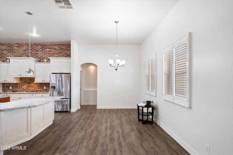 21-Dining Area