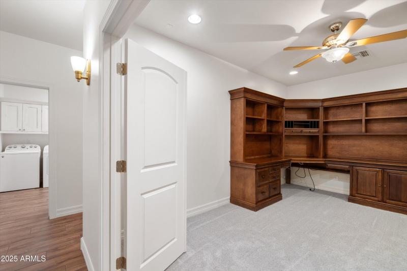 34-Bedroom_Office