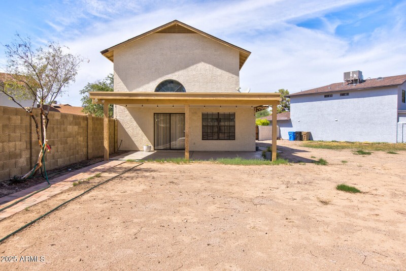 Spacious Covered Patio