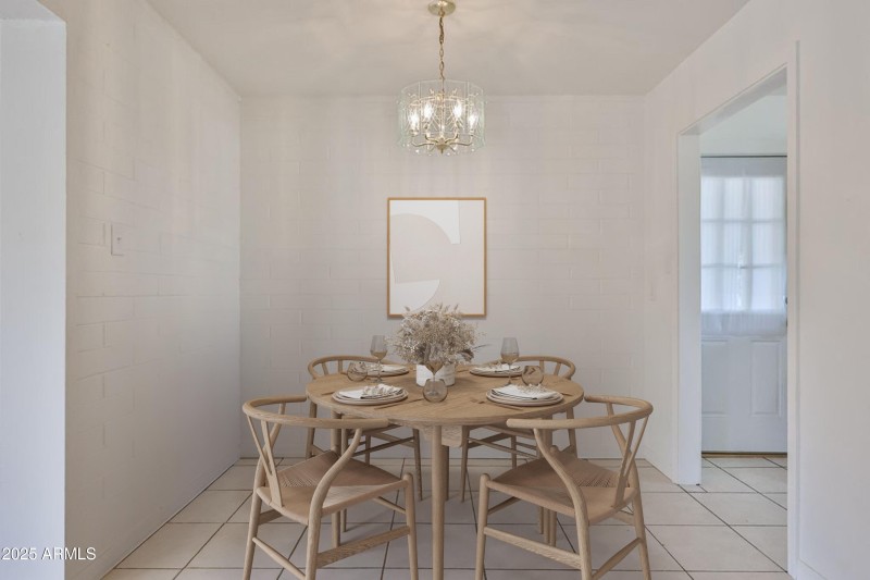 Dining area virtually staged