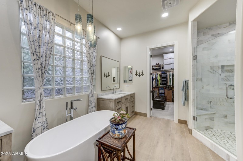 6279 E Wilshire Dr-27