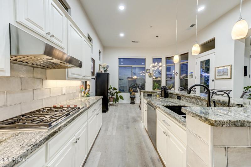 6279 E Wilshire Dr-16