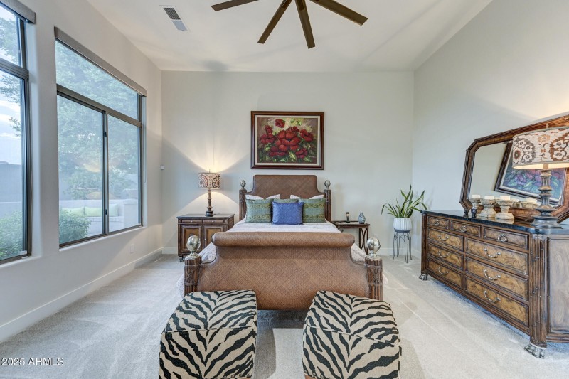 6279 E Wilshire Dr-23