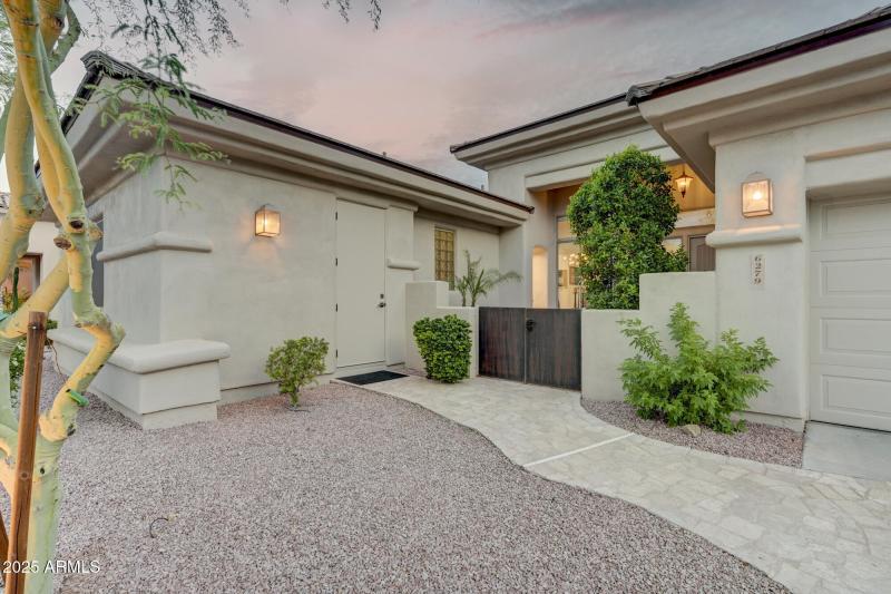 6279 E Wilshire Dr-4