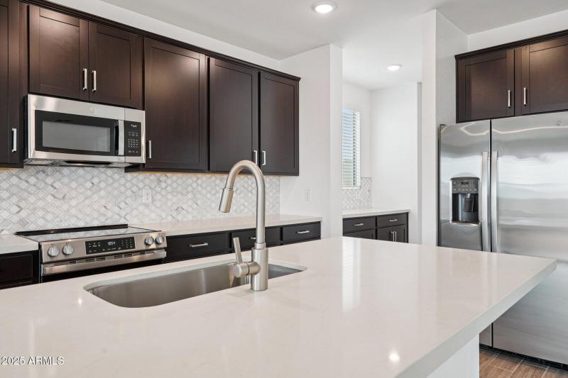 15-web-or-mls-W Brown St-S1909-015