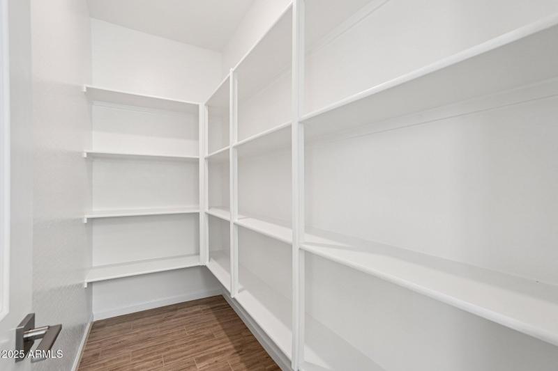 19-web-or-mls-W Brown St-S1909-019