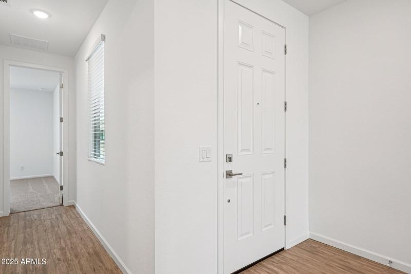 20-web-or-mls-W Brown St-S1909-020