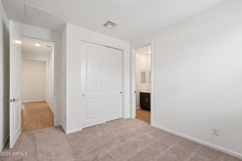 23-web-or-mls-W Brown St-S1909-023